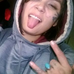 Meet your Posher, Alesha